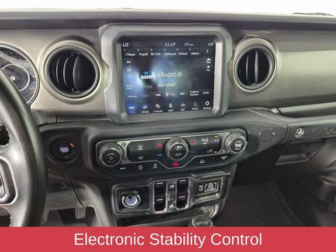 Used 2022 Jeep Wrangler Unlimited Sport w/ Xtreme Recon 35" Tire Package AWD/4WD image 22