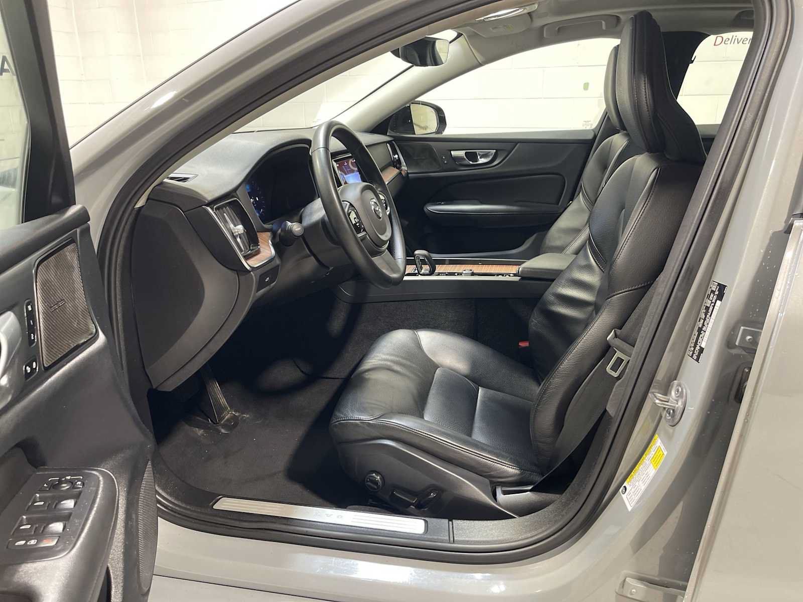 Used 2024 Volvo S60 B5 Plus FWD image 2