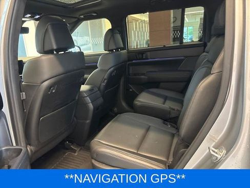 Used 2024 Hyundai Santa Fe Calligraphy FWD image 13