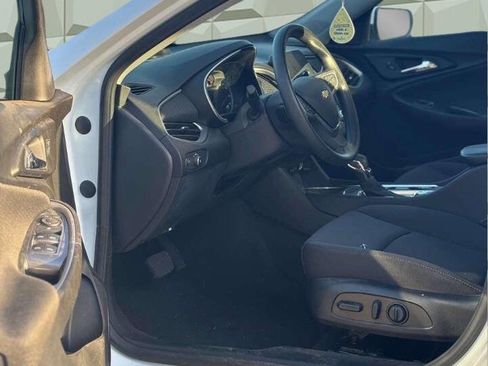 Used 2023 Chevrolet Malibu LT image 11