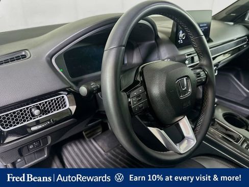 Used 2025 Honda Civic Sport image 9
