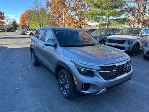 New 2026 Kia Seltos LX image 3