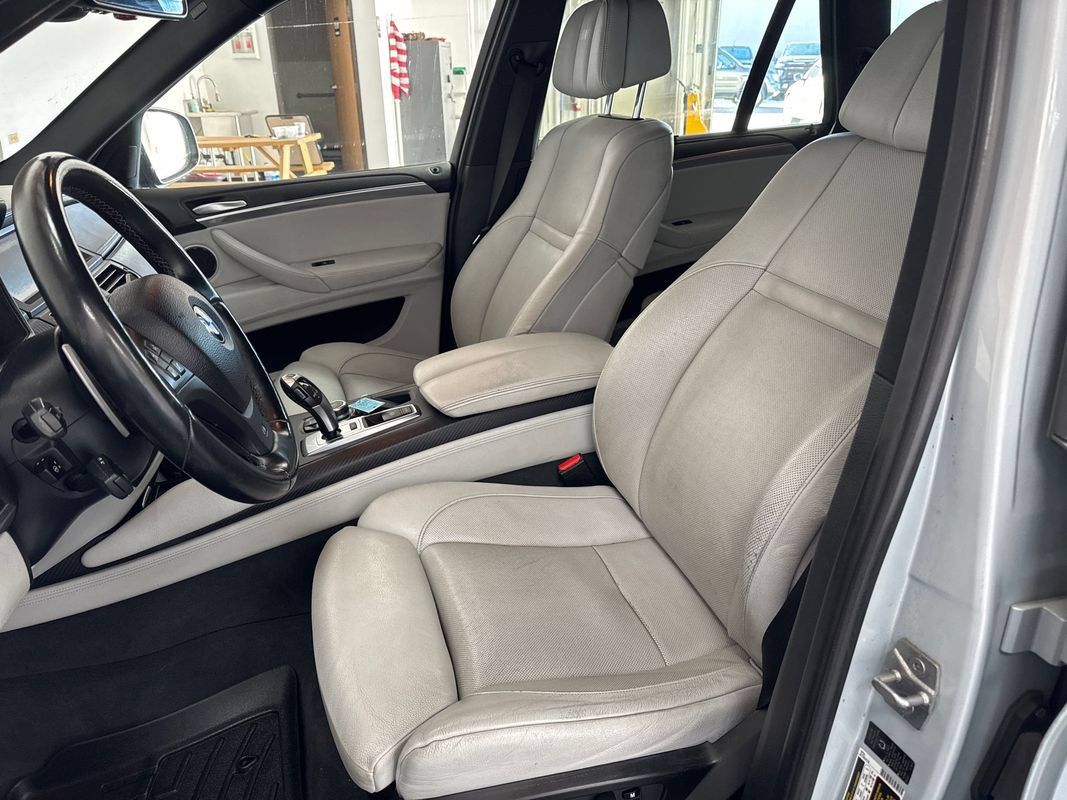 Used 2011 BMW X5 M AWD/4WD image 9