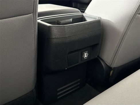 Certified 2025 Toyota Tacoma SR5 image 32