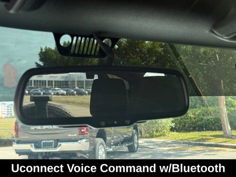 Certified 2016 Jeep Wrangler Unlimited Rubicon w/ Connectivity Group image 13