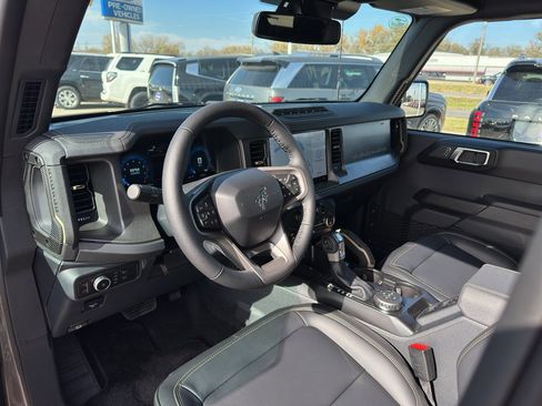 New 2025 Ford Bronco Badlands AWD/4WD image 11