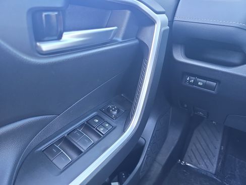 Certified 2025 Toyota RAV4 XLE AWD/4WD image 23