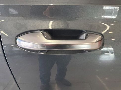 Used 2024 Hyundai Palisade Limited image 21