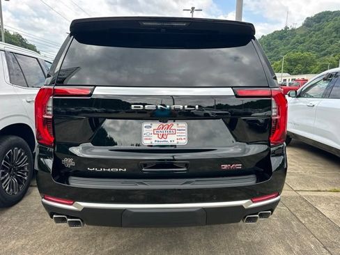 New 2026 GMC Yukon Denali AWD/4WD image 3