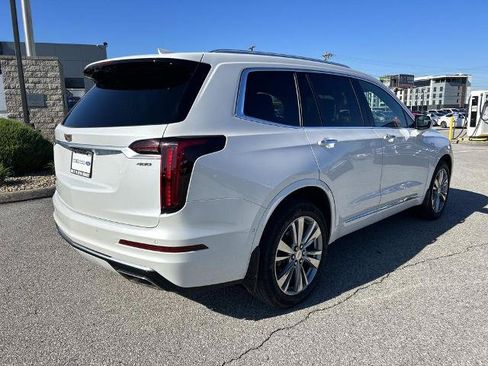 Used 2023 Cadillac XT6 Premium Luxury w/ Technology Package AWD/4WD image 4