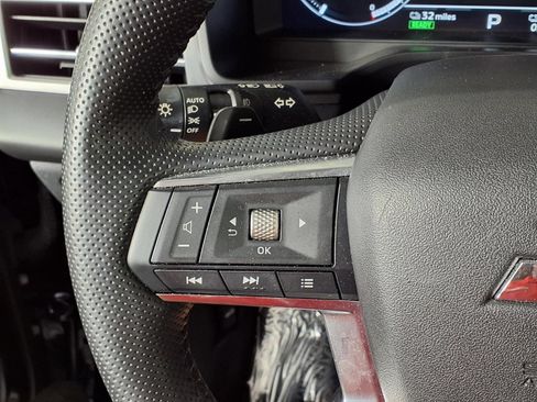 Used 2024 Mitsubishi Outlander SE AWD/4WD image 28