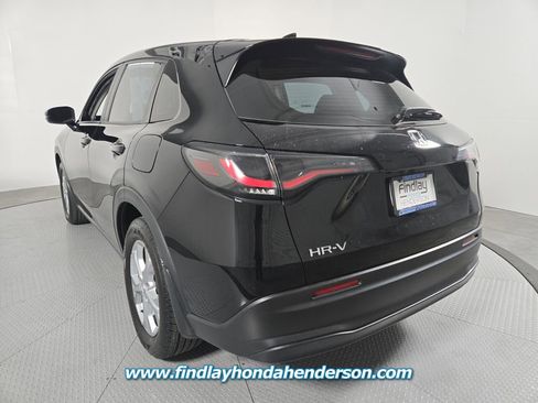 Certified 2023 Honda HR-V LX image 4
