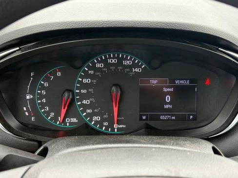 Used 2019 Chevrolet Trax LS w/ Tint and Cruise Package AWD/4WD image 24