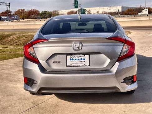 Certified 2017 Honda Civic EX image 6