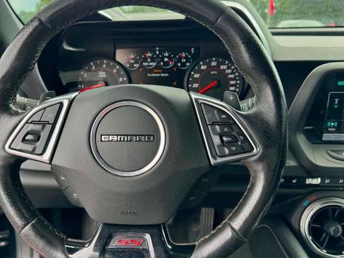 Used 2016 Chevrolet Camaro SS RWD image 15