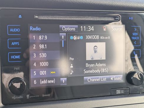 Used 2017 Toyota Sienna XLE Premium image 20