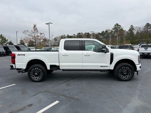 New 2026 Ford F250 Platinum image 9