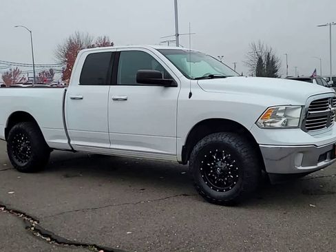 Used 2015 RAM 1500 Classic SLT image 2