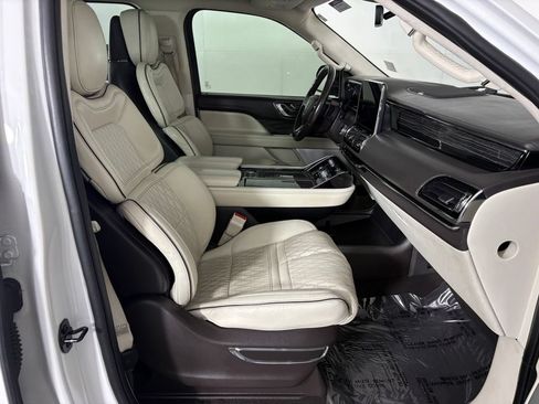 Used 2020 Lincoln Navigator L Black Label w/ Cargo Convenience Package AWD/4WD image 38