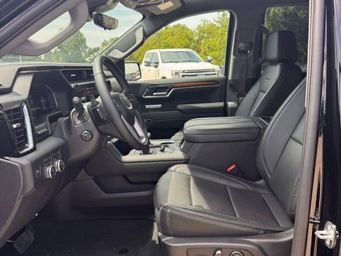 Used 2024 GMC Sierra 1500 Denali w/ Technology Package AWD/4WD image 6