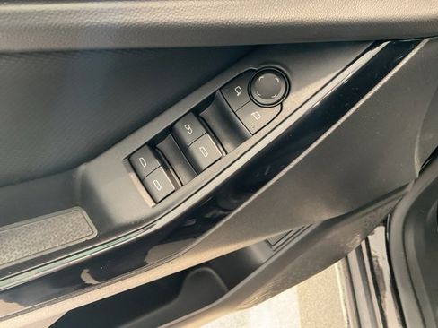 New 2026 Chevrolet Equinox LT w/ Convenience Package II image 9