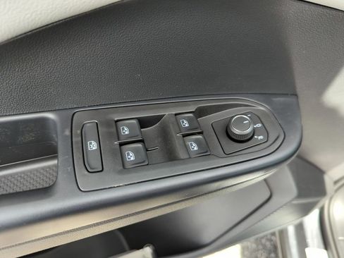 New 2026 Volkswagen Taos S image 29