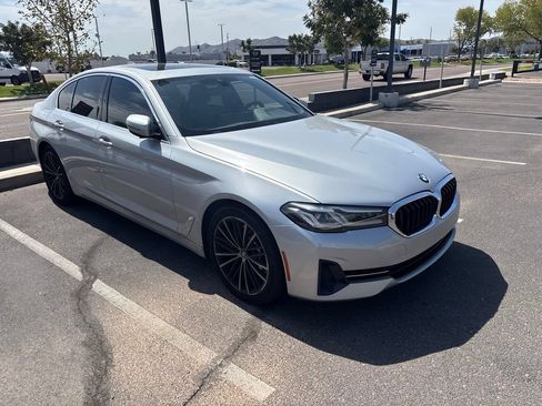 Used 2021 BMW 530i w/ Convenience Package RWD image 2