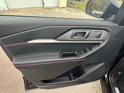 New 2026 Ford Explorer ST-Line w/ ST-Line Street Pack image 13