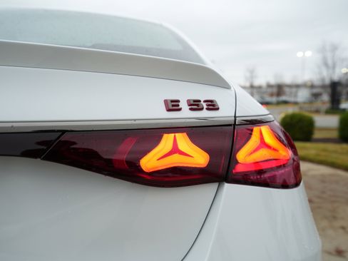 New 2026 Mercedes-Benz E 53 AMG e 4MATIC Sedan image 15