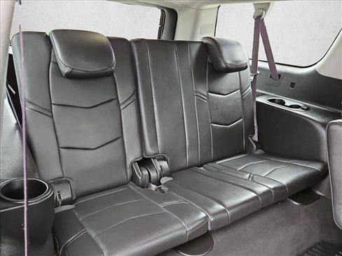 Used 2016 Cadillac Escalade ESV Luxury AWD/4WD image 21