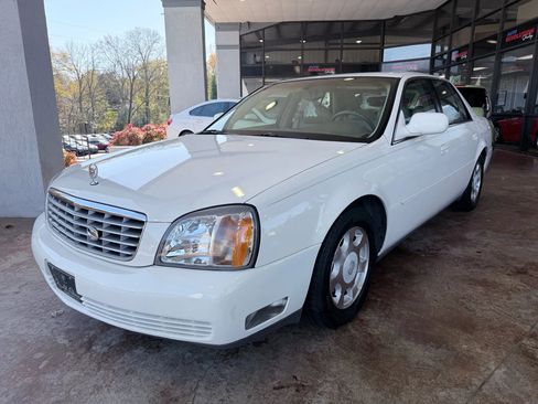 Used 2002 Cadillac De Ville Sedan 4D w/ Comfort/Convenience Pkg image 3