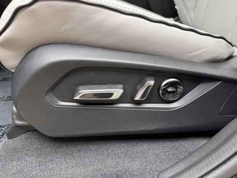 Used 2023 Acura MDX SH-AWD w/ Advance Package image 12