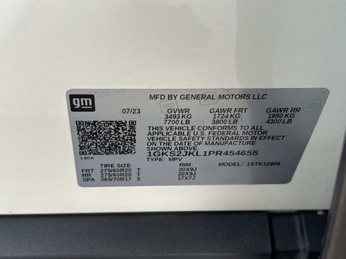 Used 2023 GMC Yukon XL Denali w/ Advanced Technology Package image 35