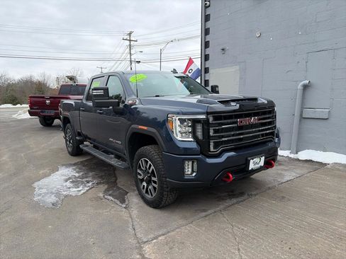 Used 2022 GMC Sierra 2500 AT4 w/ Gooseneck/5TH Wheel Package image 2