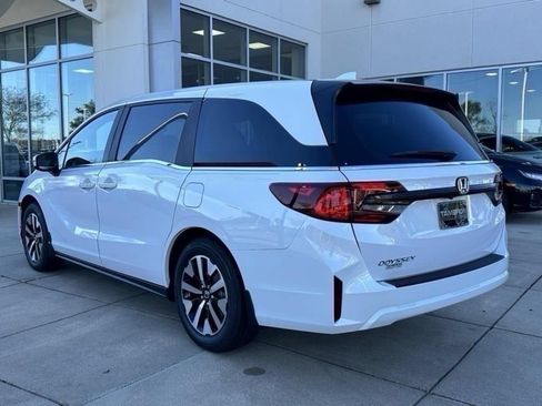 New 2026 Honda Odyssey EX-L image 5