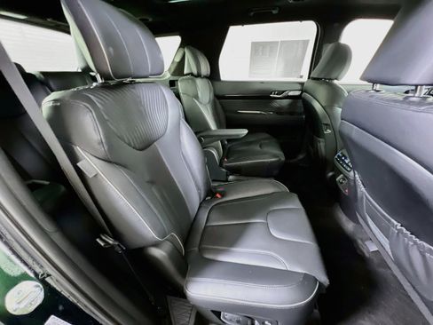 Used 2023 Hyundai Palisade Calligraphy w/ Winter Package image 30