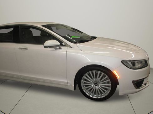 Used 2017 Lincoln MKZ Reserve w/ Climate Package image 37