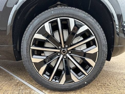 New 2026 Volvo XC90 T8 Plus w/ Protection Package AWD/4WD image 10
