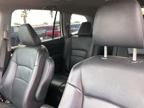 Used 2021 Honda Pilot Touring image 10