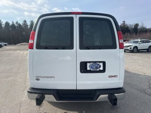 Used 2024 GMC Savana 2500 w/ Driver Convenience Package image 5