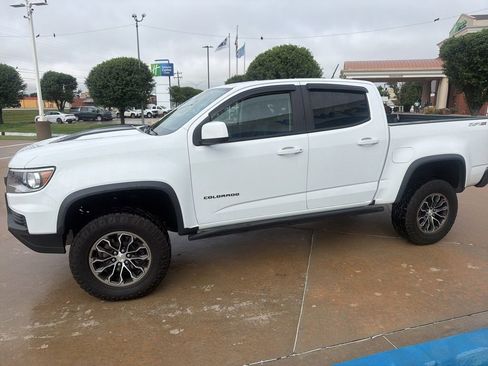 Used 2022 Chevrolet Colorado ZR2 AWD/4WD image 9