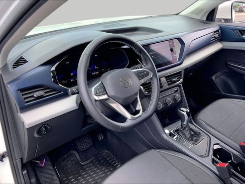 Used 2022 Volkswagen Taos SE FWD image 17