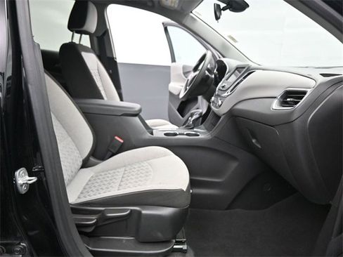 Used 2023 Chevrolet Equinox LT image 19