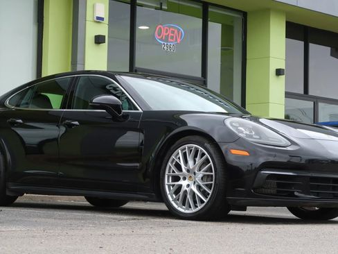 Used 2018 Porsche Panamera 4S image 6