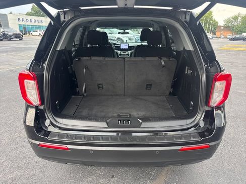 Used 2024 Ford Explorer XLT AWD/4WD image 11