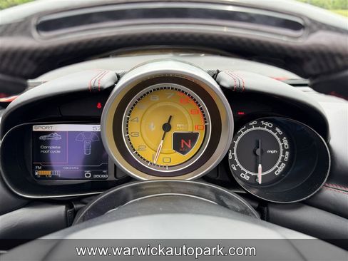 Used 2016 Ferrari California T RWD image 10