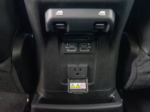 Used 2023 Jeep Wrangler Unlimited Sahara w/ Cold Weather Group AWD/4WD image 30