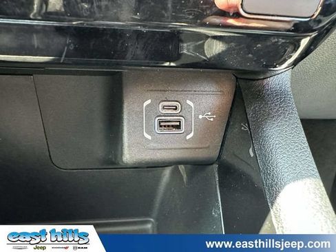 Used 2023 Jeep Compass Limited AWD/4WD image 35