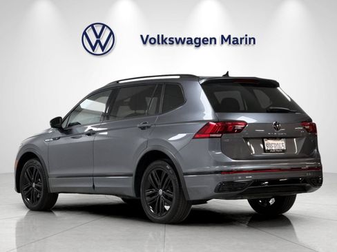Used 2022 Volkswagen Tiguan SE R-Line FWD image 3