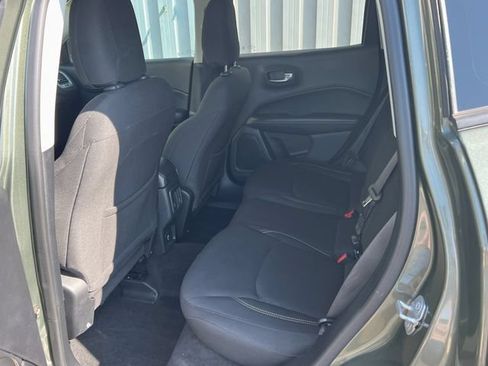 Used 2018 Jeep Compass Sport AWD/4WD image 12